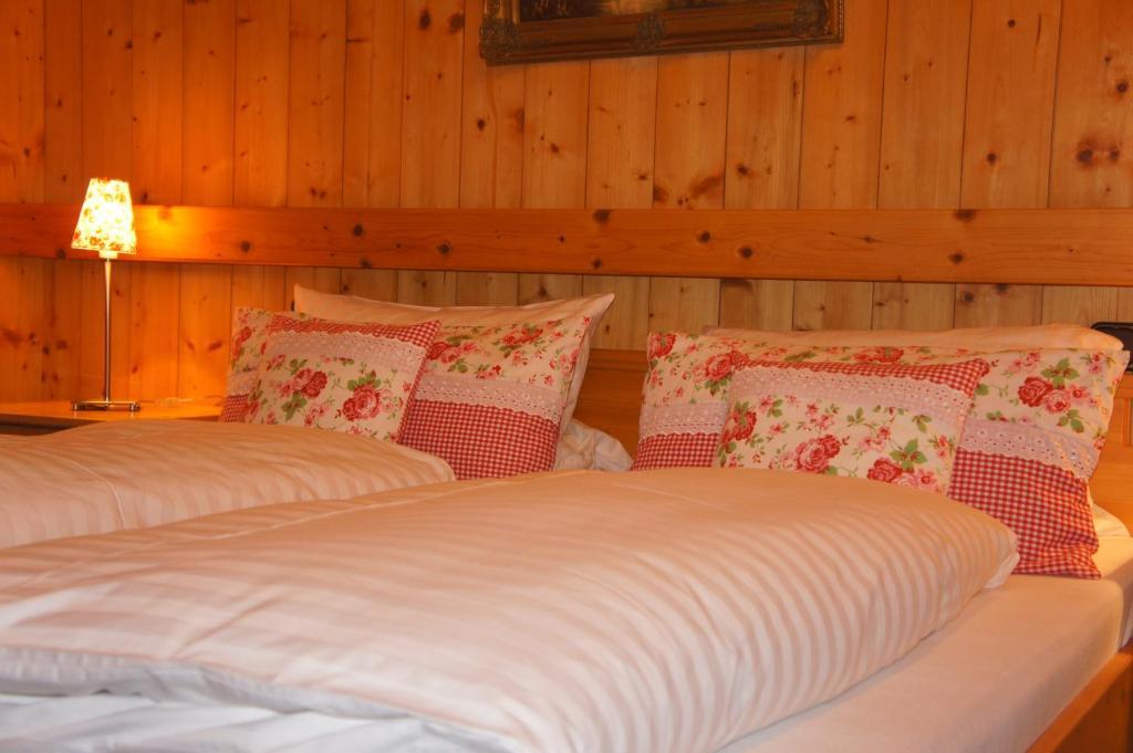 Landhaus Alpina Guest House Mittersill Room photo
